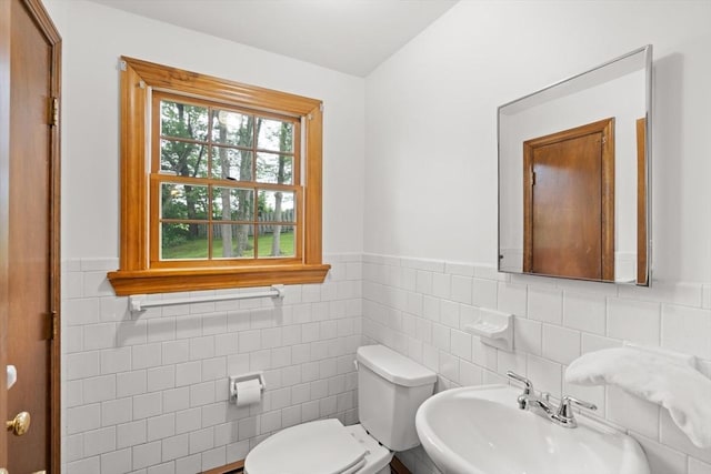 27 Albion Ln, West Newbury, MA 01985 - bathroom featuring tile walls and wainscoting