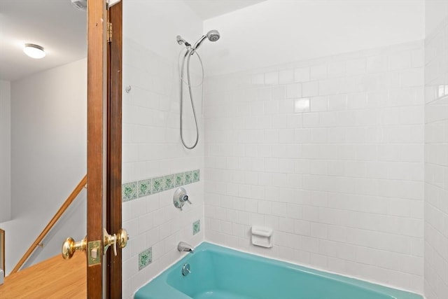 27 Albion Ln, West Newbury, MA 01985 - full bath with shower / tub combination