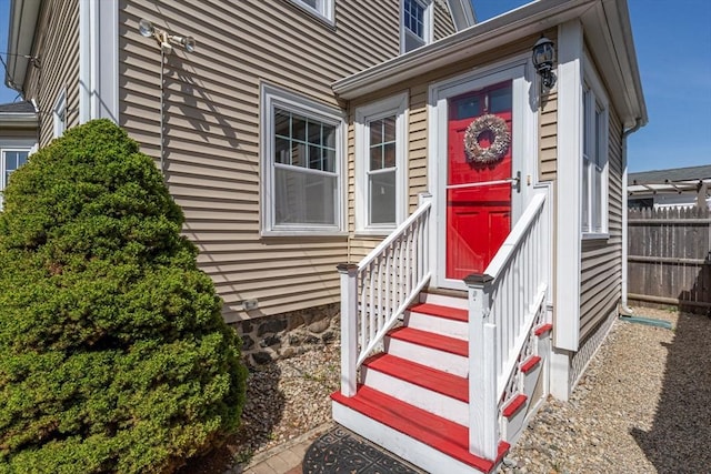 entrance to property with fence