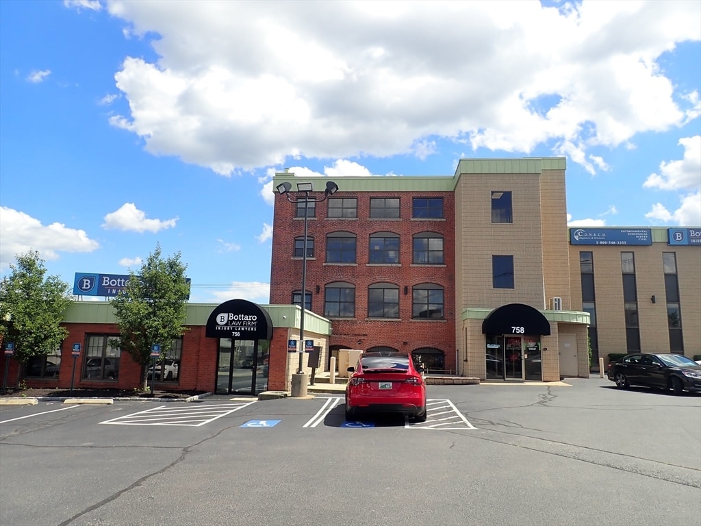 view of building exterior