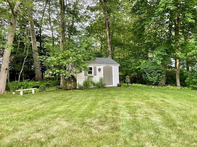 4 Hickory Ln, North Reading, MA 01864 - view of green lawn featuring a storage shed