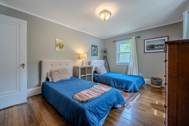 7 Argyle St, Worcester, MA 01609 - bedroom featuring wood finished floors, crown molding, and baseboards