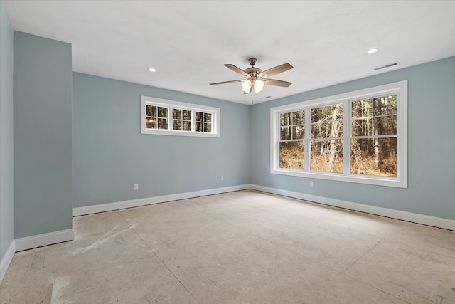 empty room featuring ceiling fan