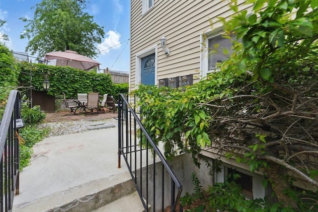 40 Chappie St Unit 1, Boston, MA 02129 - gate with a patio area
