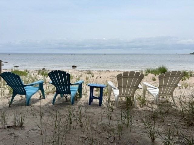 7 Cove St, Mattapoisett, MA 02739 - water view