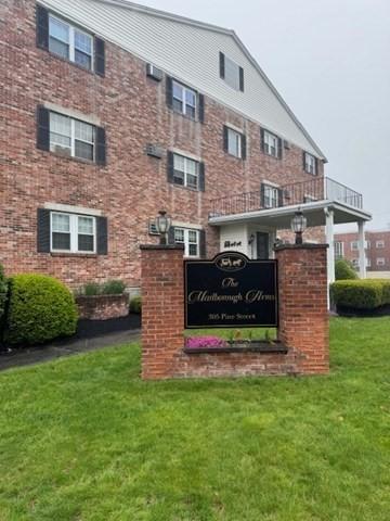 305 Pine St Unit 18, Lowell, MA 01851 - community / neighborhood sign with a yard