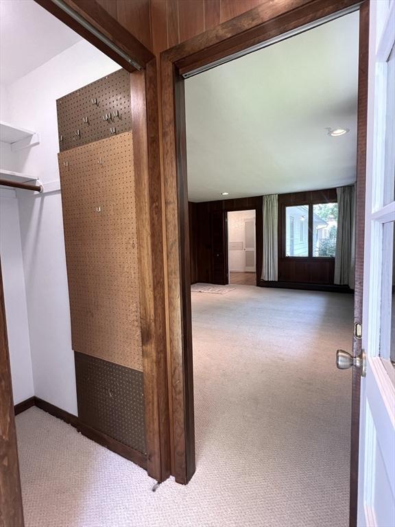 216 Bel Air Dr, Longmeadow, MA 01106 - hallway with carpet
