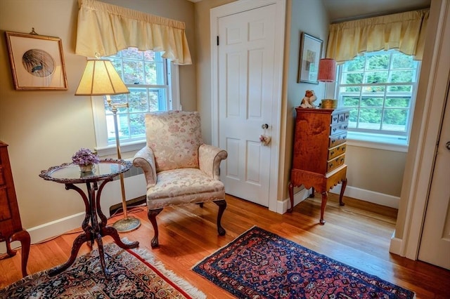 9 Mohawk Rd, Marblehead, MA 01945 - living area with wood finished floors