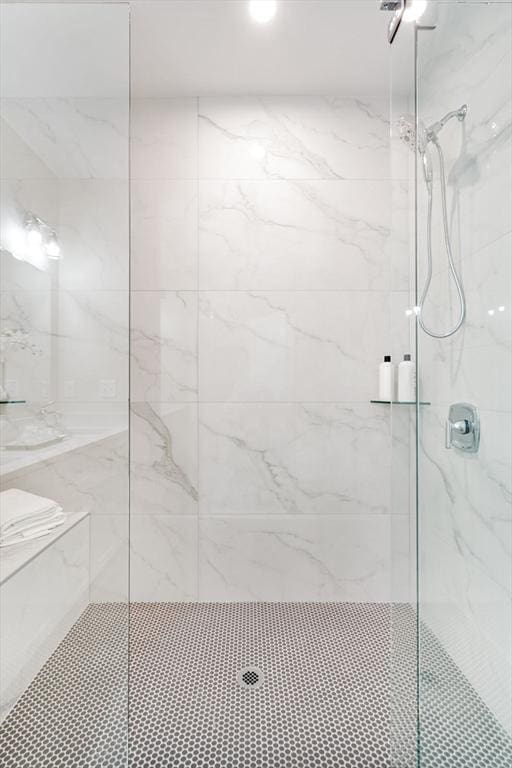 53 Driftwood Cir Unit 20, Sandown, NH 03873 - bathroom featuring a marble finish shower