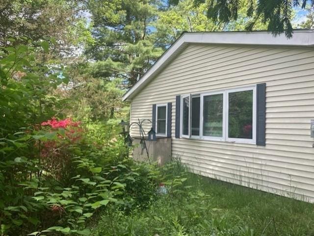 44 Tallawanda Rd, Swansea, MA 02777 - view of home's exterior