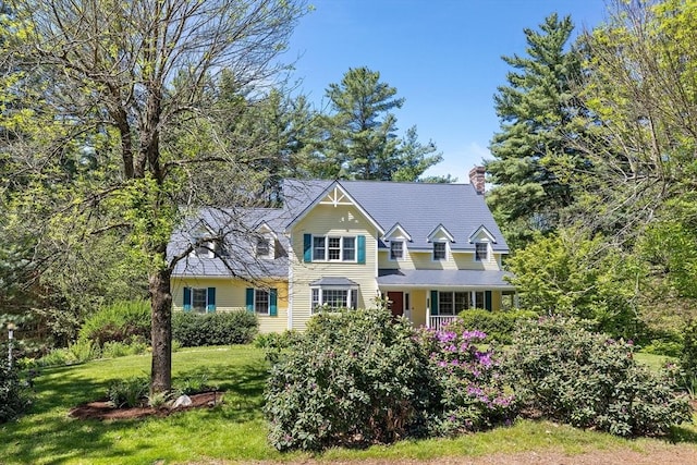 160 Woodland Mead, Hamilton, MA 01982 - traditional home with a chimney and a front lawn