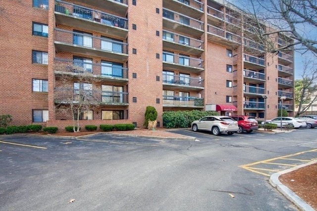 289 Elm St Unit 34B, Medford, MA 02155 - view of apartment building / complex featuring uncovered parking