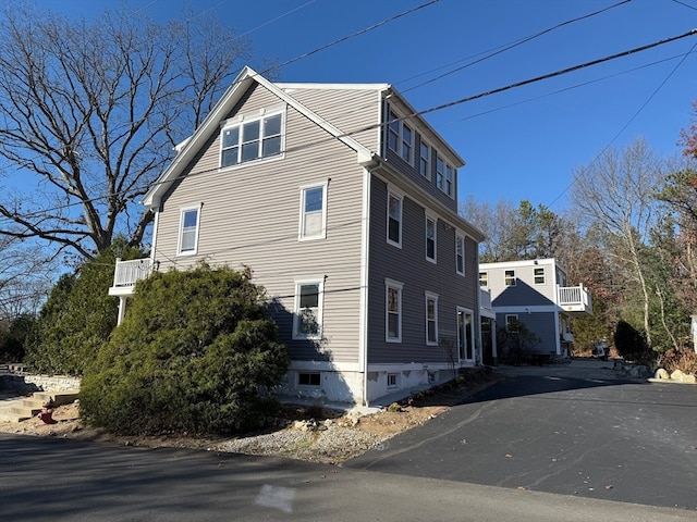 view of property exterior