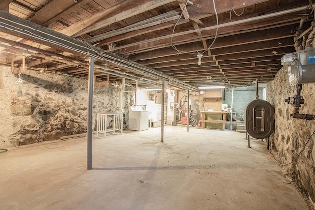 108 Arlington Rd, Woburn, MA 01801 - unfinished basement with heating fuel and gas meter