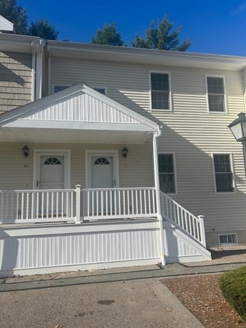 view of front facade