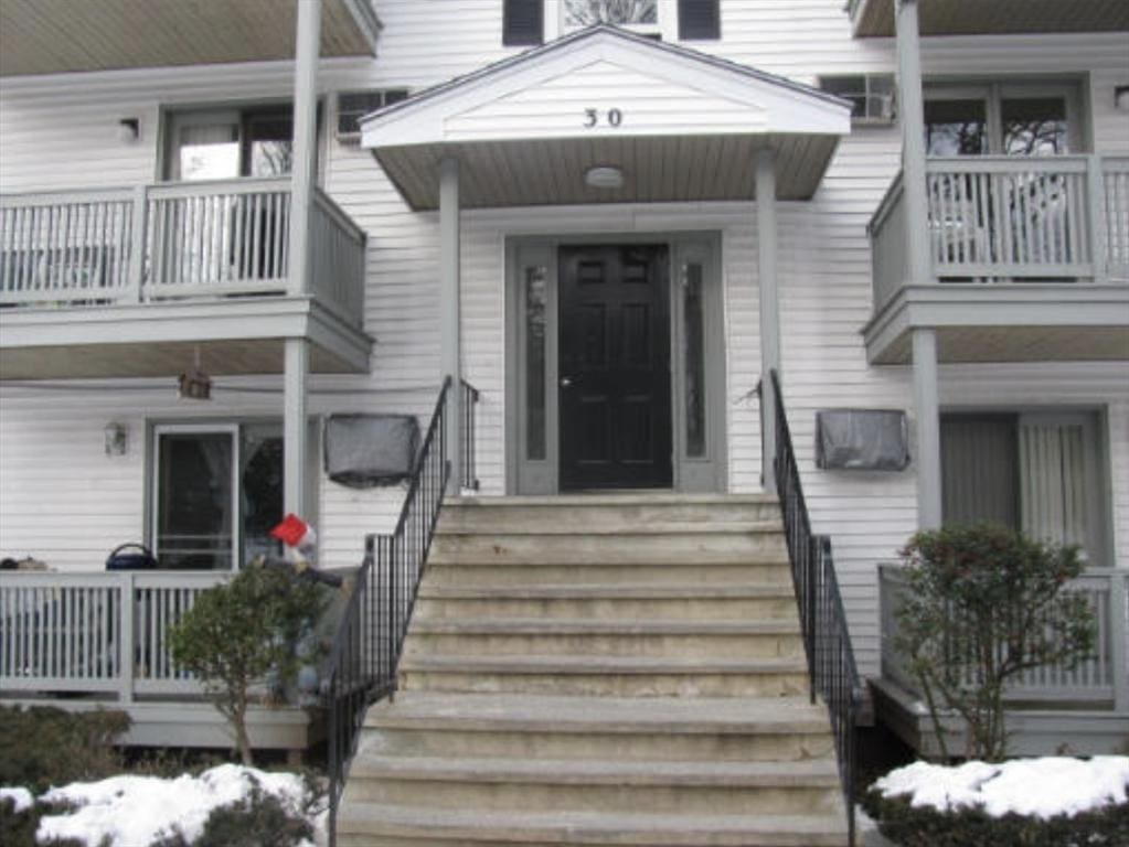 30 Abbey Rd Unit 108, Leominster, MA 01453 - view of exterior entry featuring a balcony
