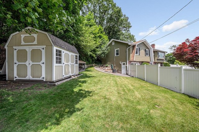 10 Shea Cir, Burlington, MA 01803 - view of yard featuring a storage shed