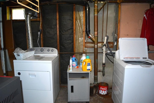 181 Adrian Ave, West Springfield, MA 01089 - laundry area with washing machine and dryer