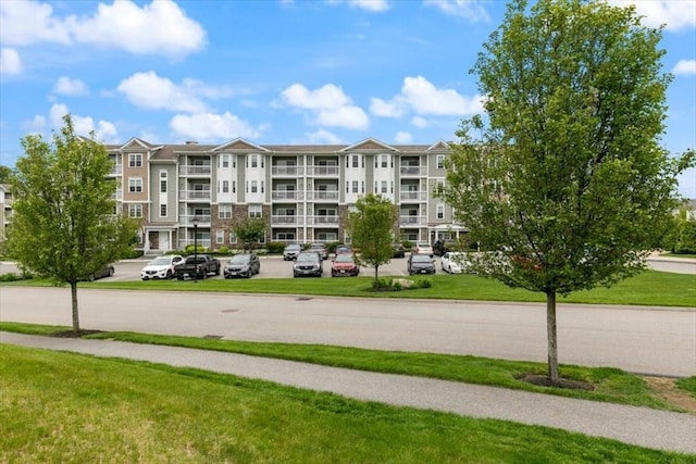 1 Francis Dr Unit 211, Andover, MA 01810 - view of apartment building / complex