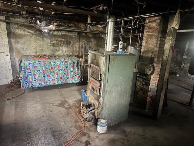 150 Saint Bernard St, Fitchburg, MA 01420 - view of utility room