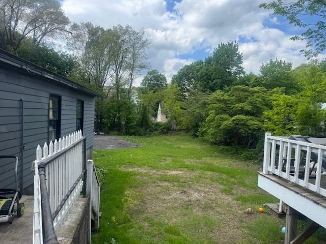 150 Saint Bernard St, Fitchburg, MA 01420 - view of green lawn