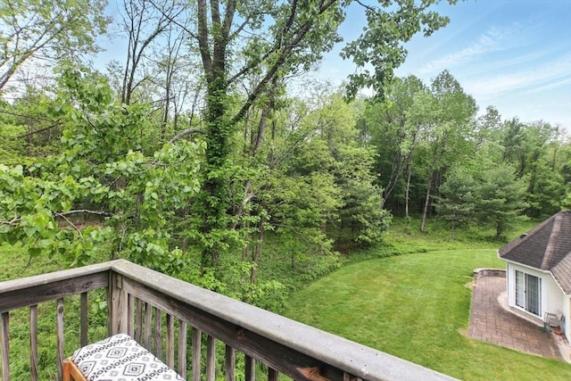 59 Castlegate Dr Unit B, Springfield, MA 01129 - view of green lawn with a balcony