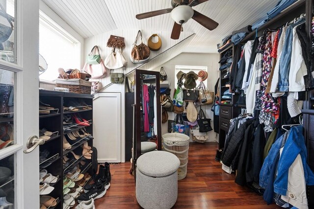spacious closet with wood finished floors, ceiling fan, and lofted ceiling