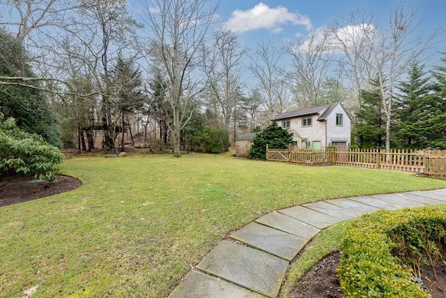 view of yard featuring fence