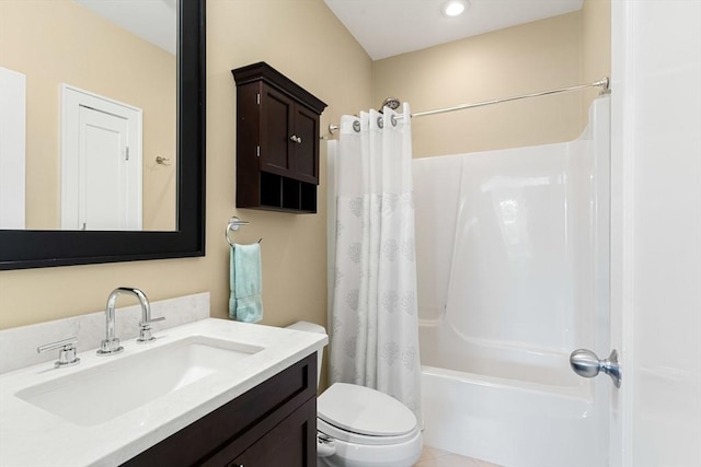 214 Atlantic Ave Unit 8, Hull, MA 02045 - full bath with toilet, vanity, and shower / bathtub combination with curtain