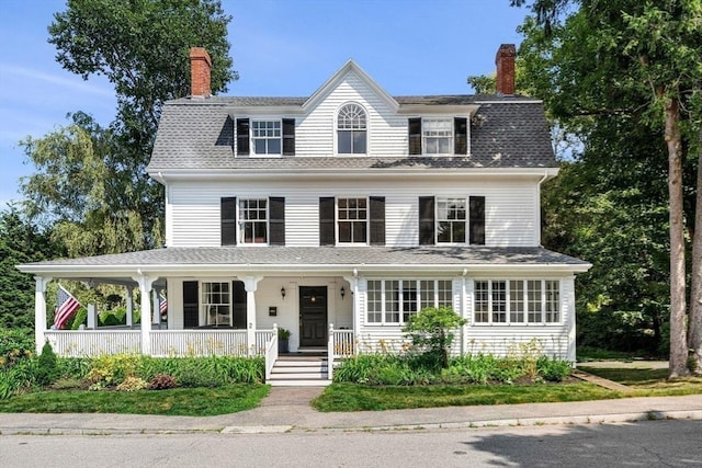 view of front facade with a porch