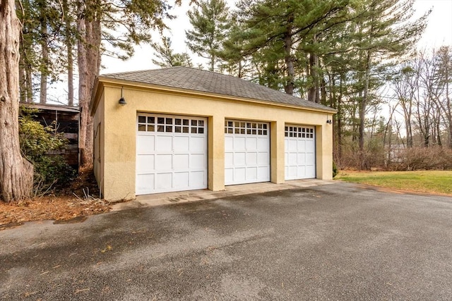 view of detached garage