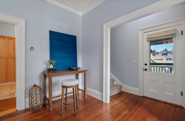 409-411 Atlantic Ave Unit 409, Marblehead, MA 01945 - foyer entrance with wood finished floors and crown molding