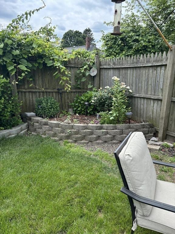 20 Osgood Ave, Lowell, MA 01850 - view of yard