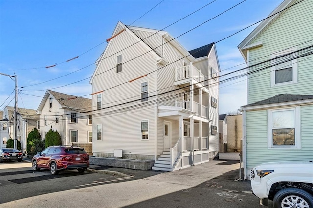 view of front of property with a residential view