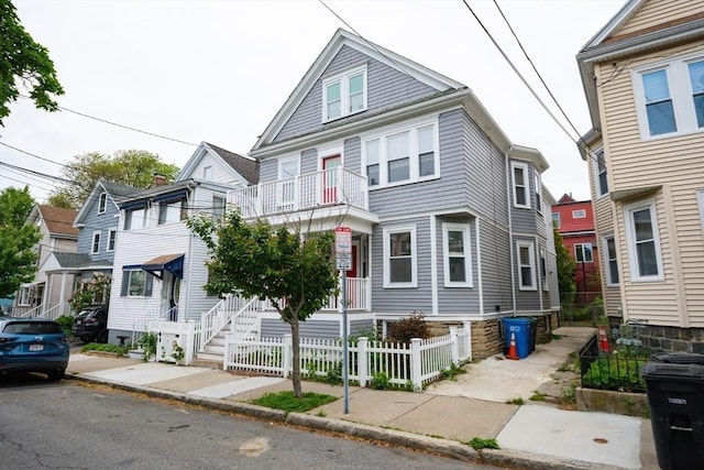 30 Partridge Ave, Somerville, MA 02145 - view of front facade featuring a fenced front yard