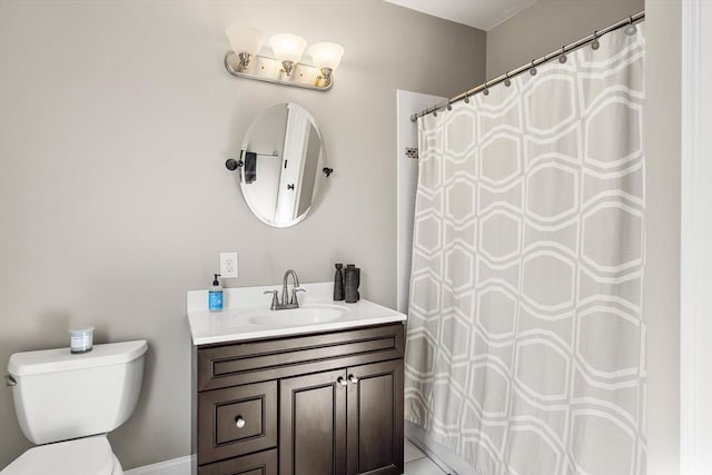 full bathroom with vanity, toilet, and a shower with curtain