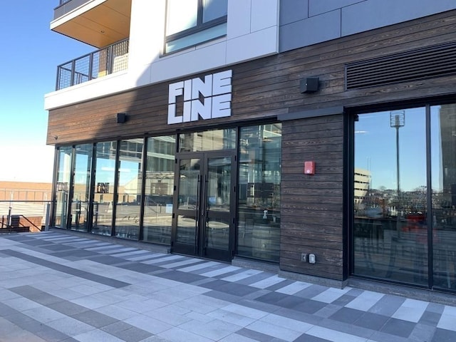 350 Revere Beach Blvd Unit 4P, Revere, MA 02151 - property entrance featuring a balcony