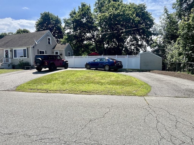 16 Douglas Ave, Beverly, MA 01915 - fenced yard featuring driveway