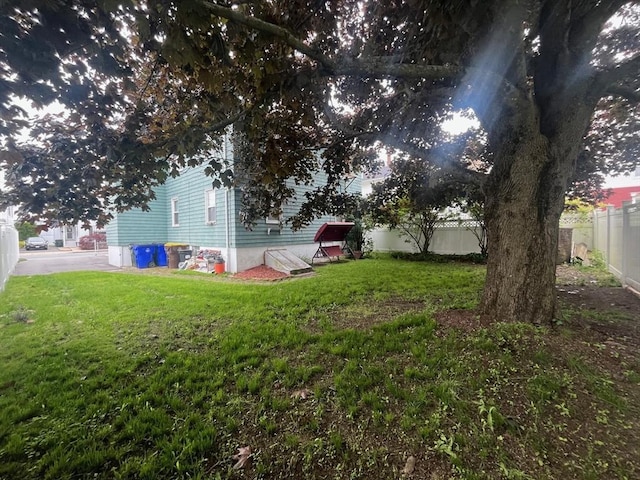 189 Bush St, Fall River, MA 02724 - view of yard