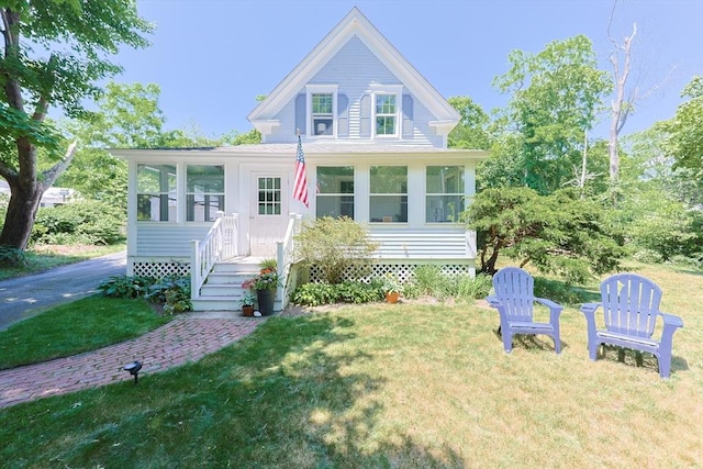 5 Pleasant St, Bourne, MA 02532 - view of front of home featuring a front yard