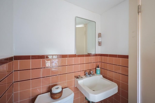 5 Pleasant St, Bourne, MA 02532 - bathroom with a sink and toilet