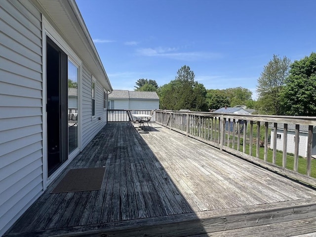 40 Flaggler Rd, Leominster, MA 01453 - view of wooden deck