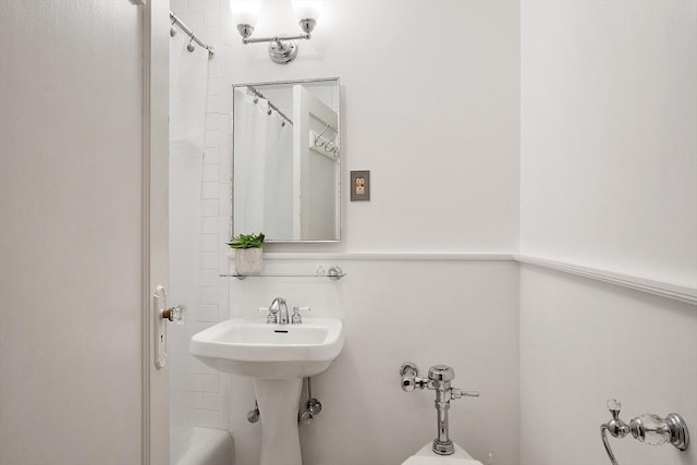 250 Beacon Unit 1B, Boston, MA 02116 - bathroom featuring curtained shower