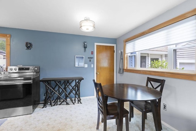 2 Wedgewood Rd, Dover, NH 03820 - view of dining space