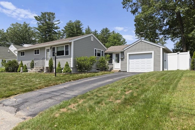 2 Wedgewood Rd, Dover, NH 03820 - ranch-style home with asphalt driveway and a garage