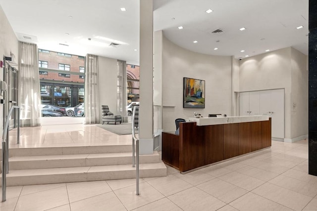 80 Broad St Unit 1002, Boston, MA 02110 - welcome area featuring visible vents