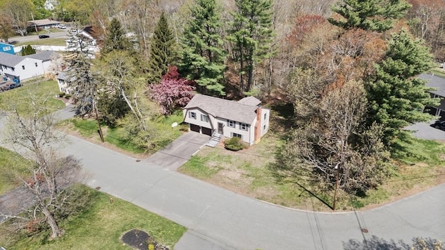 aerial view of property and surrounding area