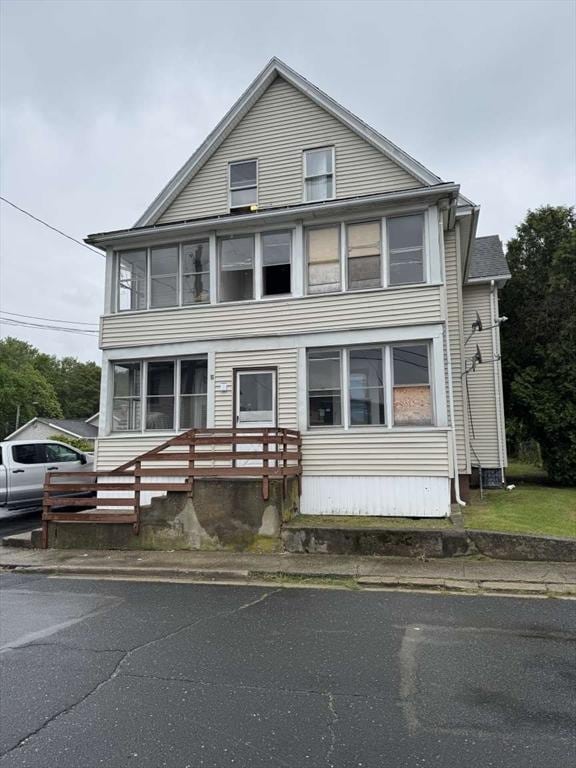 5 Rogers Ave, Springfield, MA 01151 - view of front of property