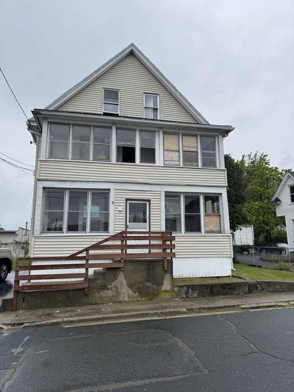5 Rogers Ave, Springfield, MA 01151 - view of american foursquare style home