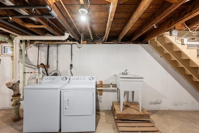 20 Hilltop Dr, Burlington, MA 01803 - laundry area with washer and clothes dryer